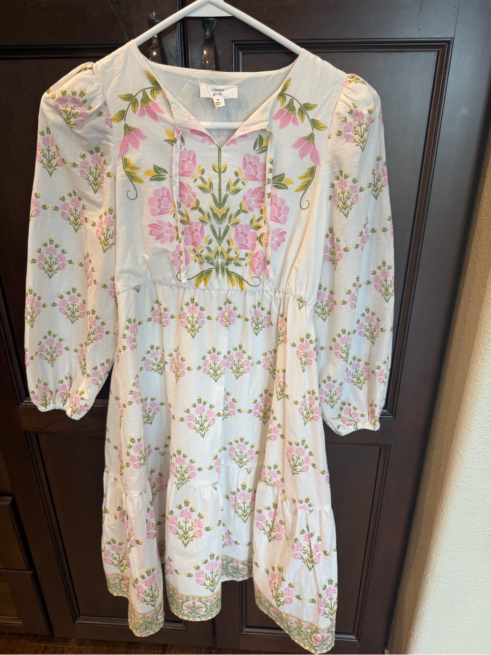 A Loves A Girl long -Sleeve Tiered Floral Dress a white and pink botanical M